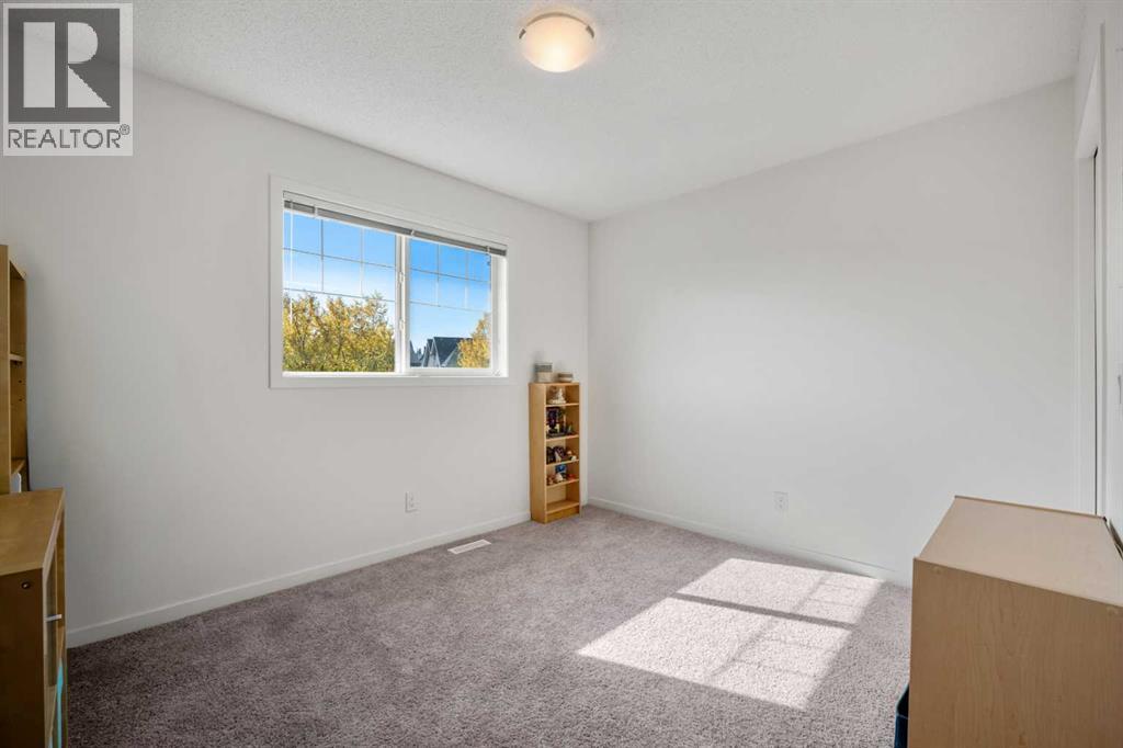 203 Mahogany Grove SE