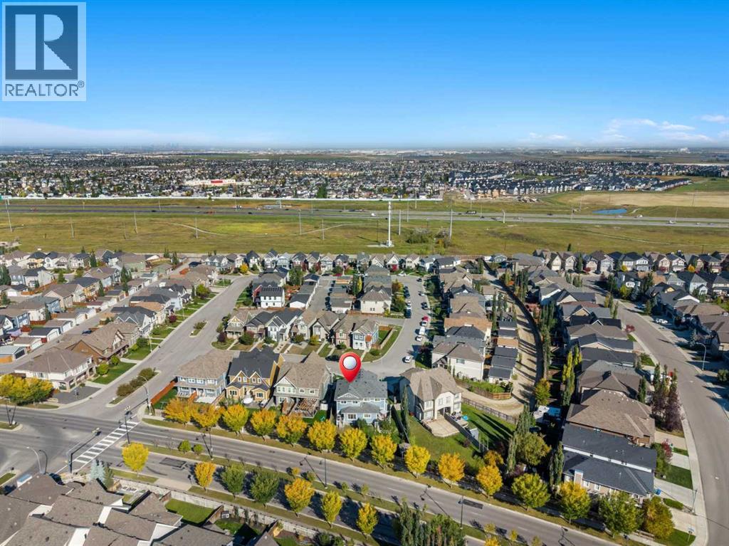 203 Mahogany Grove SE