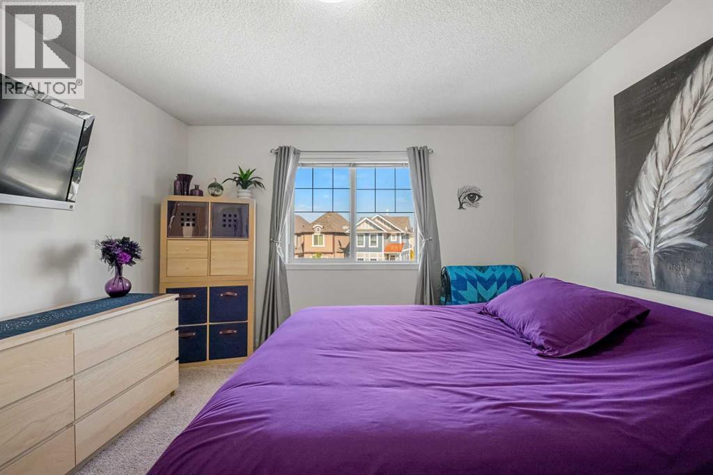 203 Mahogany Grove SE