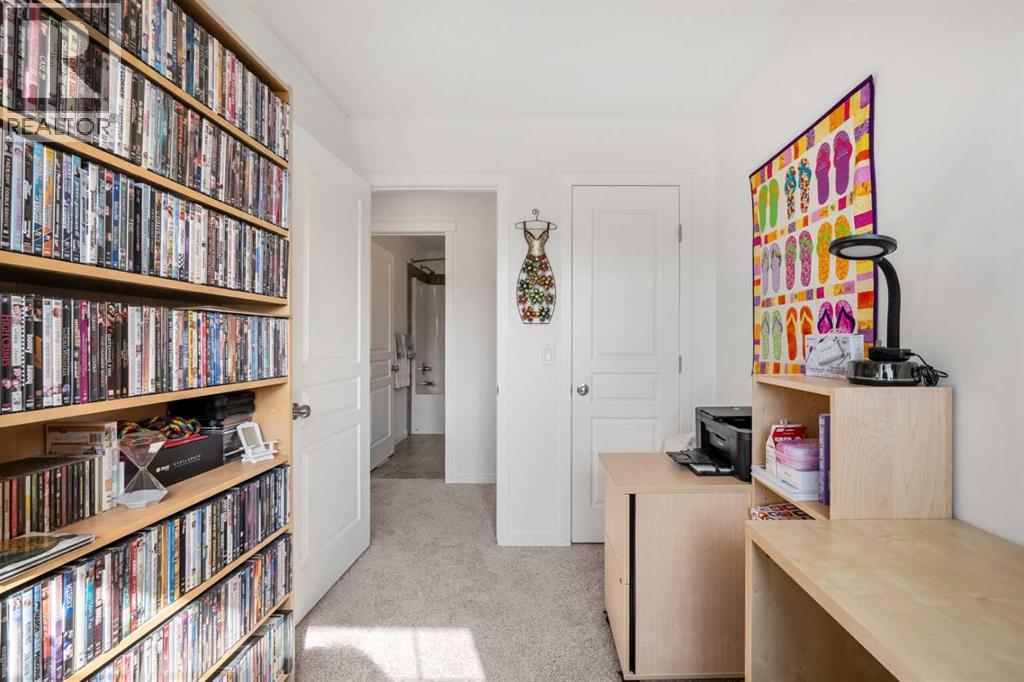 203 Mahogany Grove SE