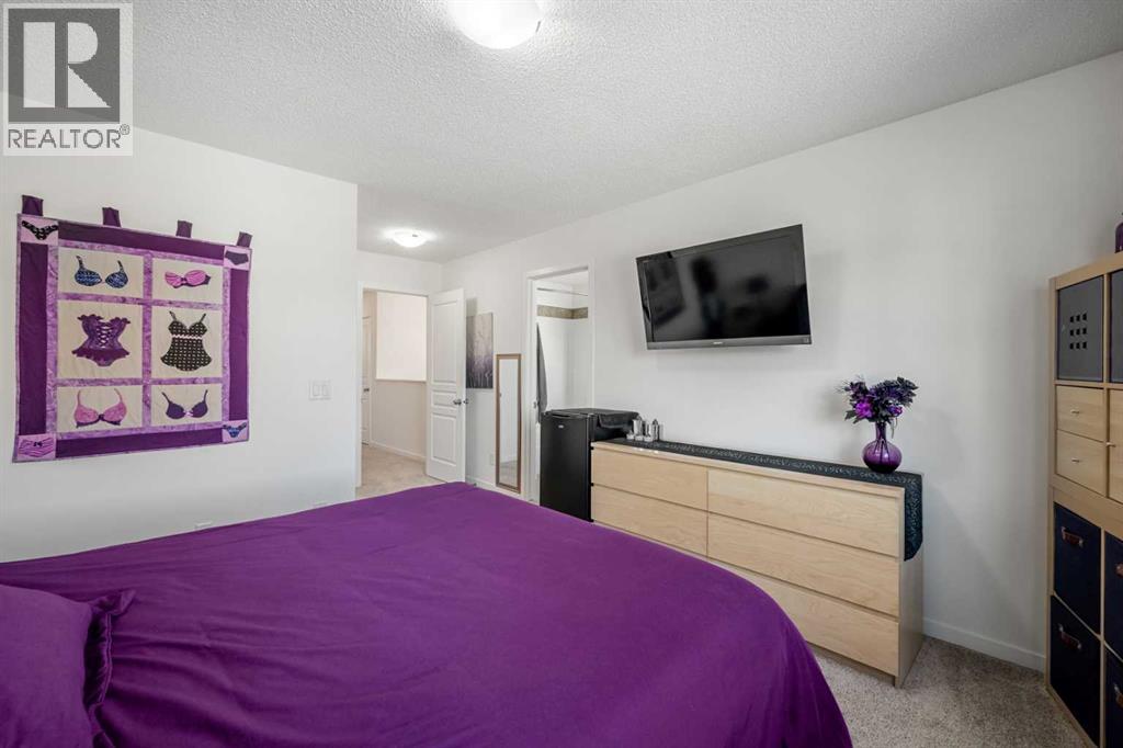 203 Mahogany Grove SE