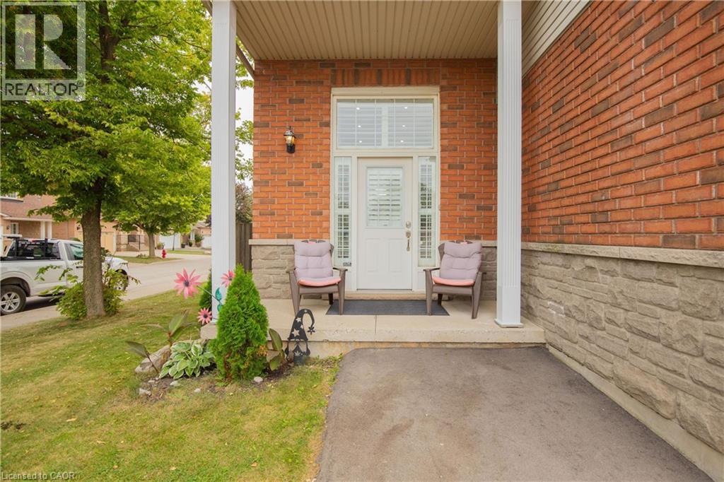 73 Appleblossom Drive, Hamilton, Ontario  L9C 7W3 - Photo 4 - 40867095