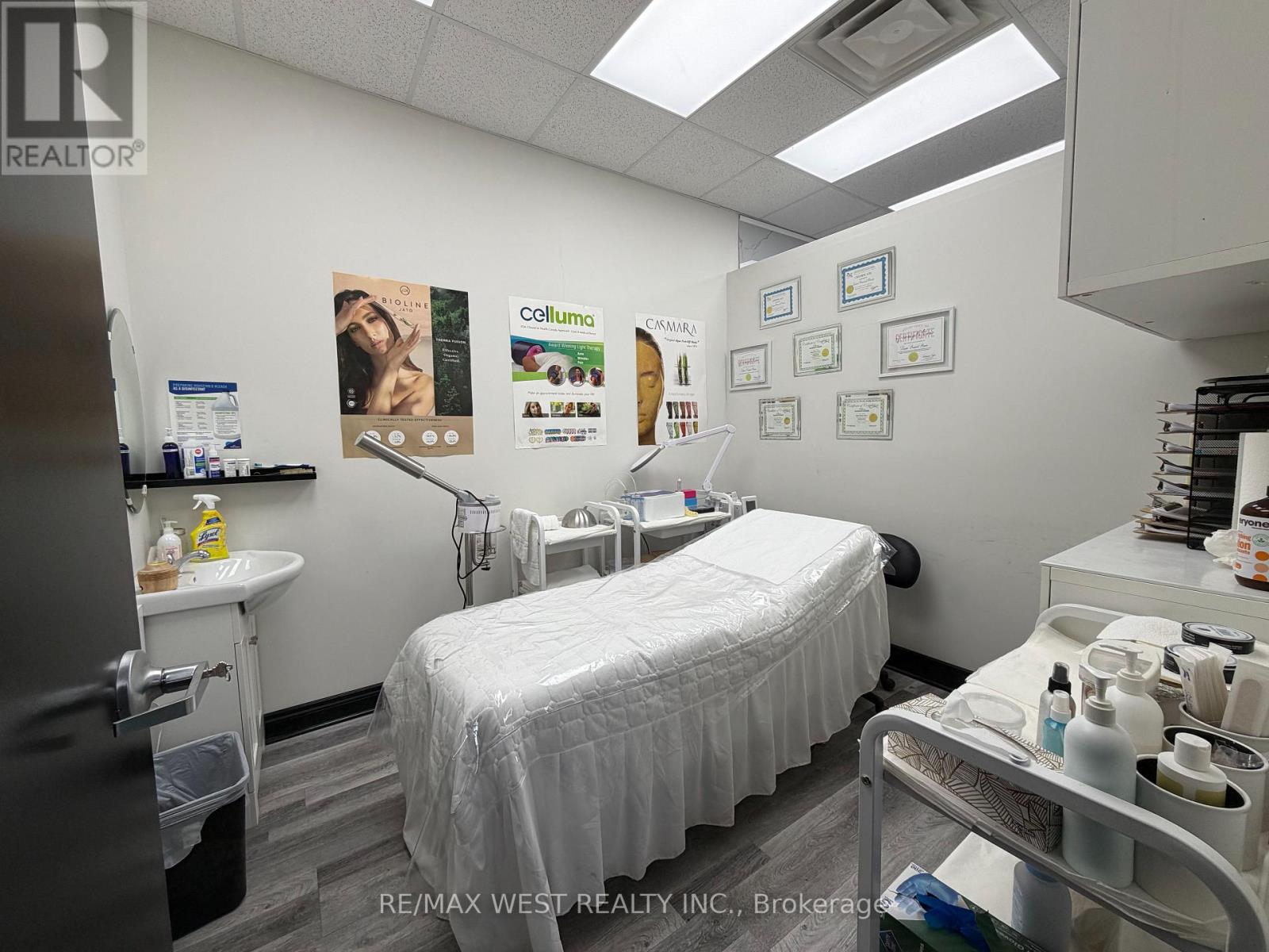 6 - 8707 Dufferin Street, Vaughan, Ontario  L4J 0A2 - Photo 4 - N13841466