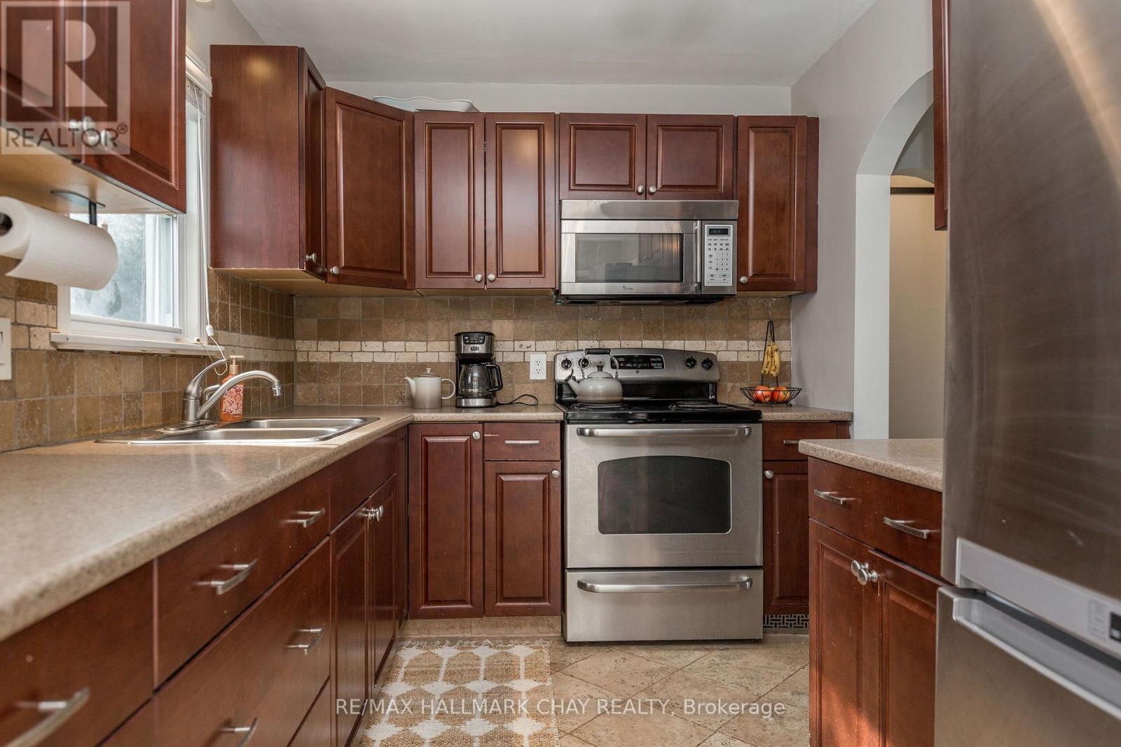 177 Duckworth Street, Barrie, Ontario  L4M 3W6 - Photo 15 - S13841502