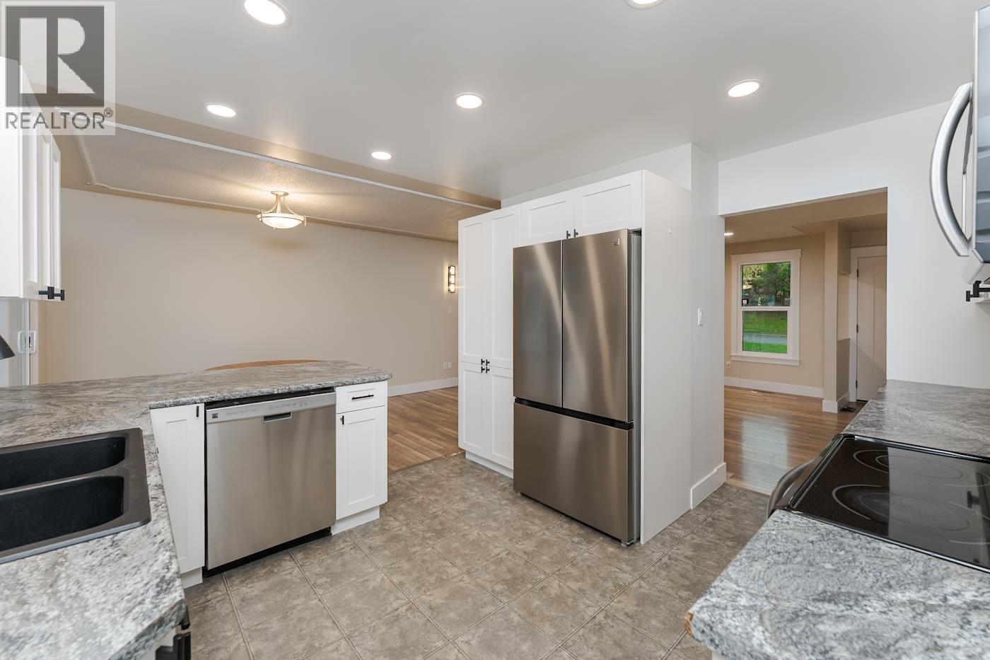 2864 Calhoun Crescent, Prince George, British Columbia V2N 5J9 - Photo 2 - R3170753