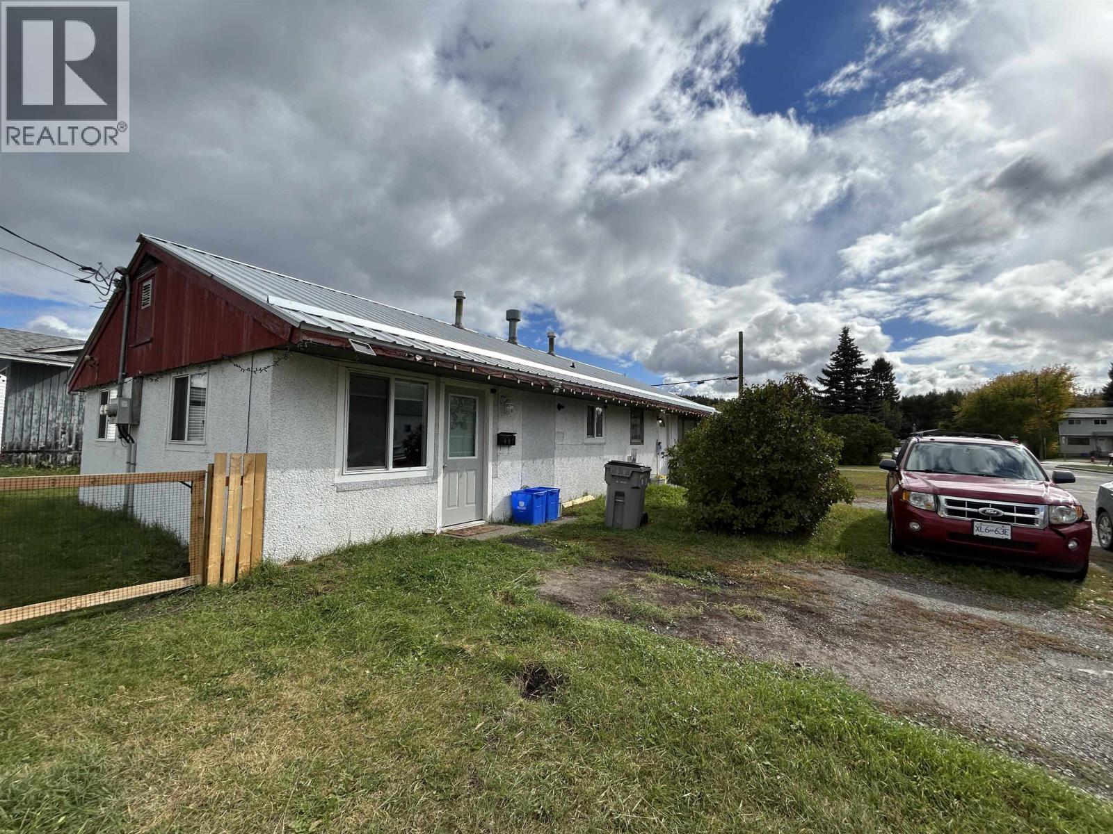 491 497 Webster Avenue, Quesnel, British Columbia  V2J 1A8 - Photo 2 - R3170778