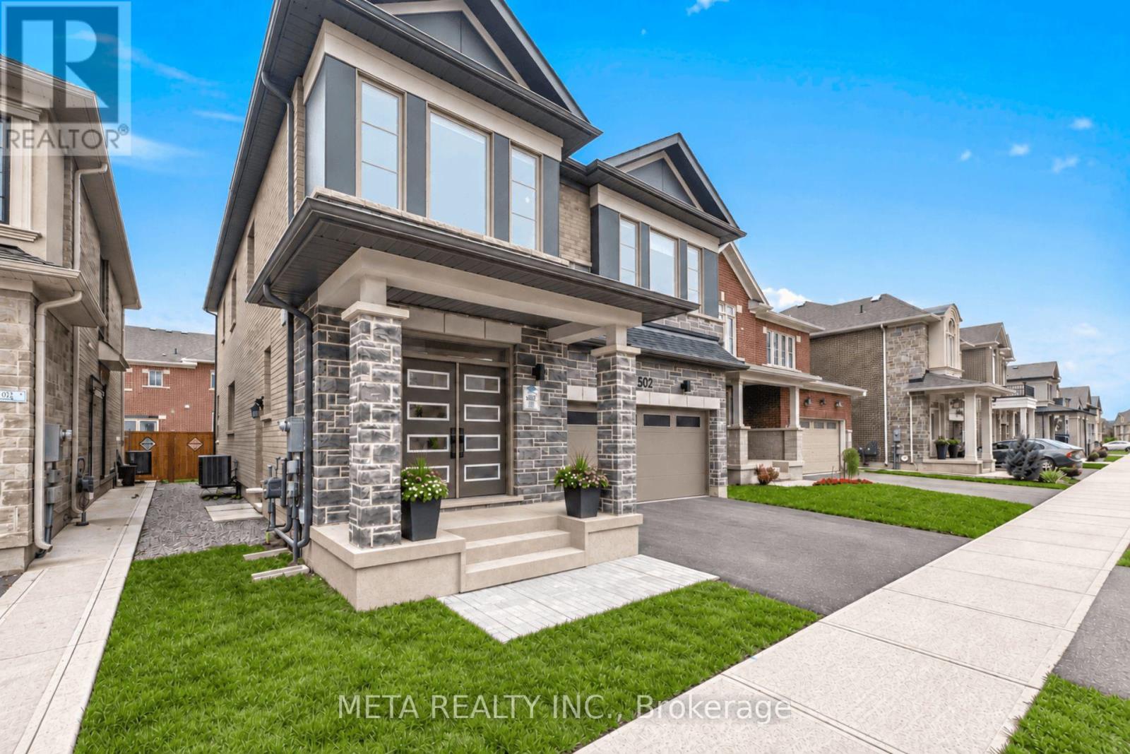 1602 Severn Drive, Milton, Ontario  L9E 1X8 - Photo 5 - W13841456