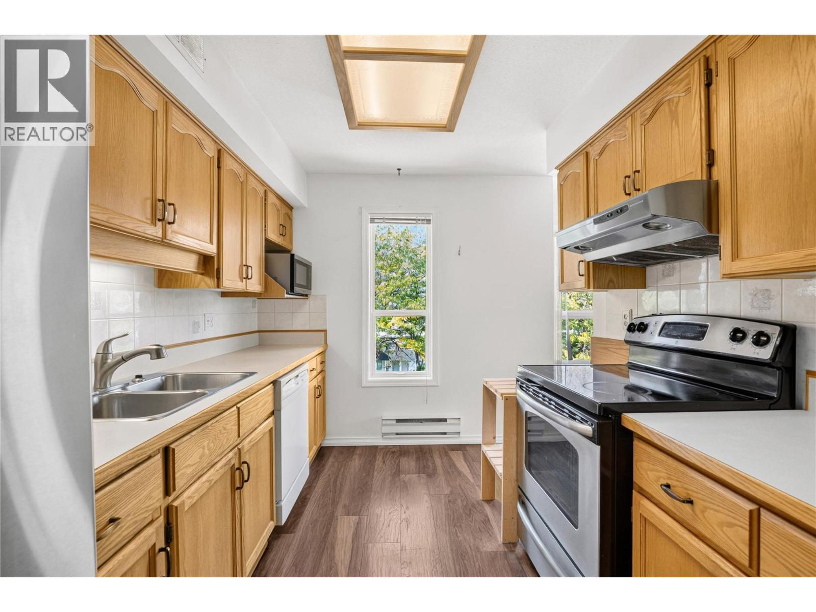 1750 Atkinson Street Unit# 301, Penticton, British Columbia  V2A 7M6 - Photo 8 - 10401984