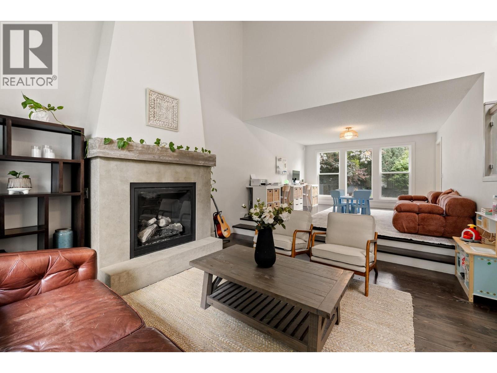 4338 Dunvegan Court, Kelowna, British Columbia  V1W 2N6 - Photo 3 - 10400620