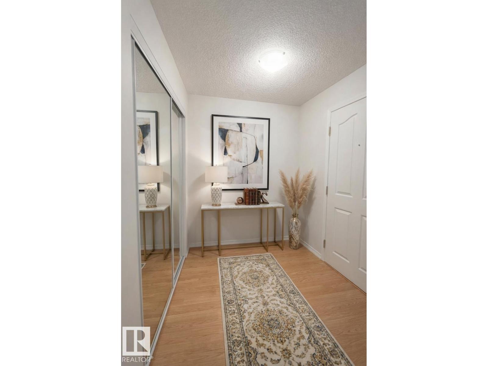 #226 10511 42 AV NW