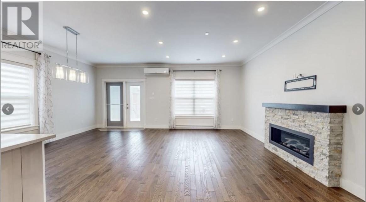 6 Sugar Pine Crescent photo 4