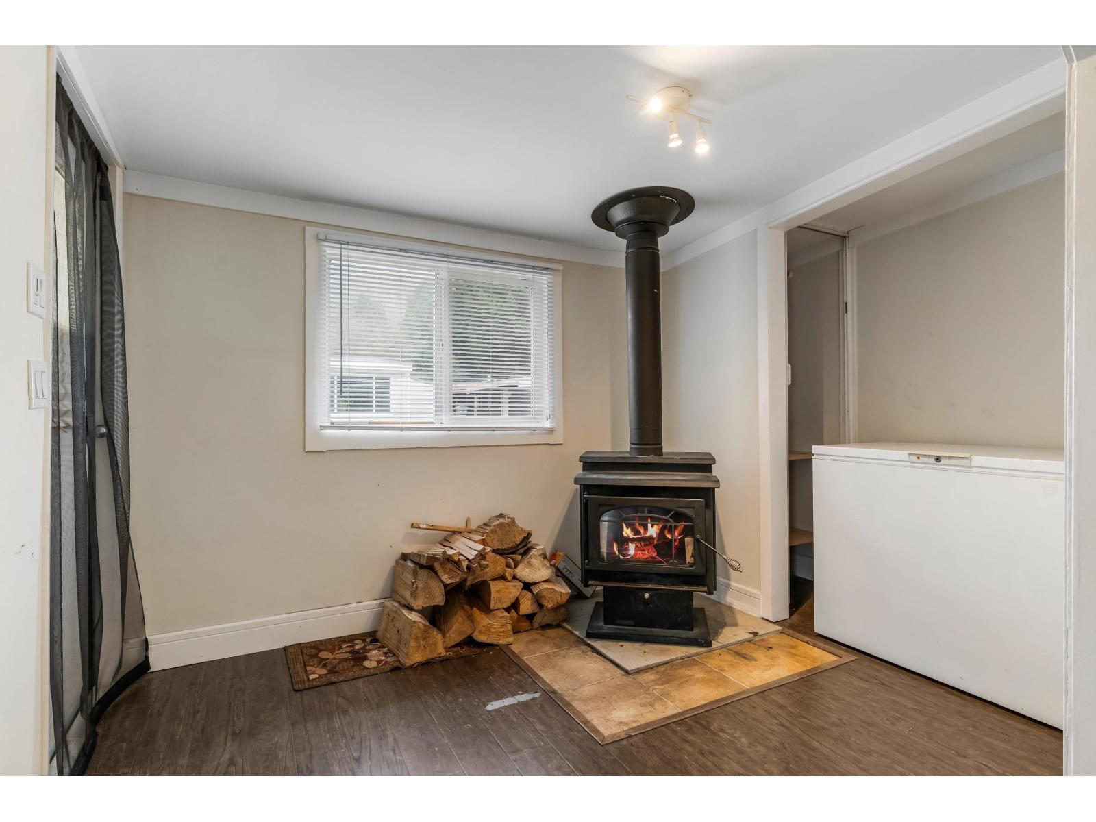 17 3942 COLUMBIA VALLEY ROAD|Cultus Lake East