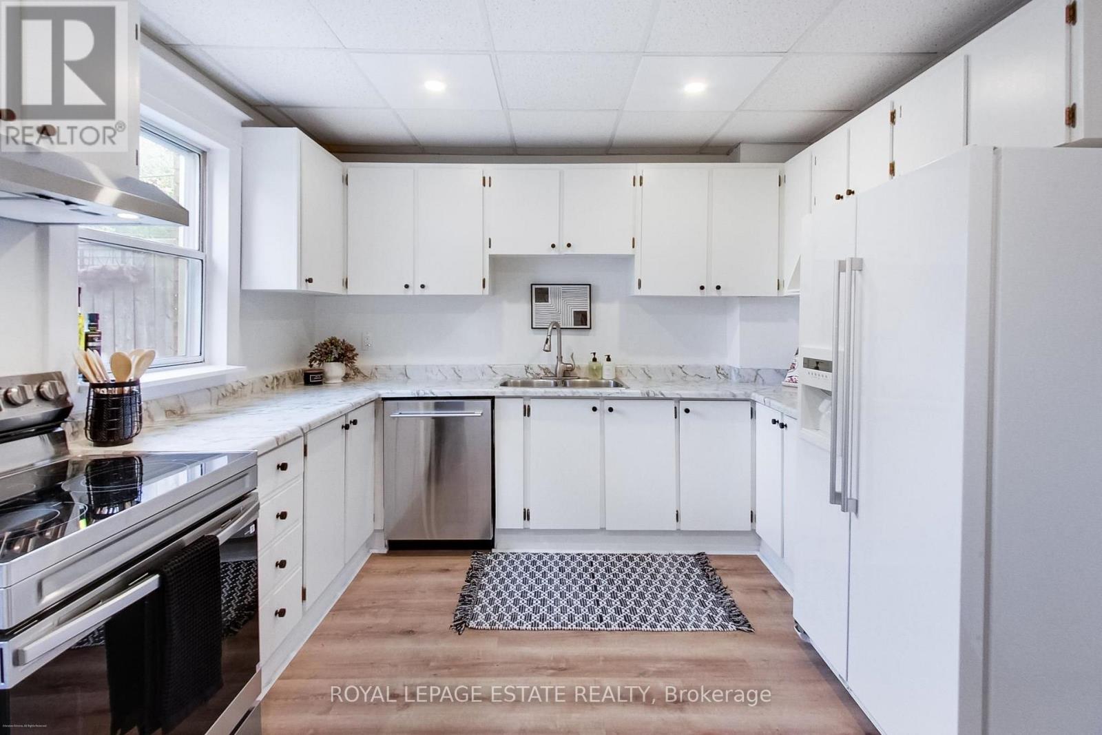 87 Woodmount Avenue, Toronto, Ontario  M4C 3Y1 - Photo 10 - E13841582