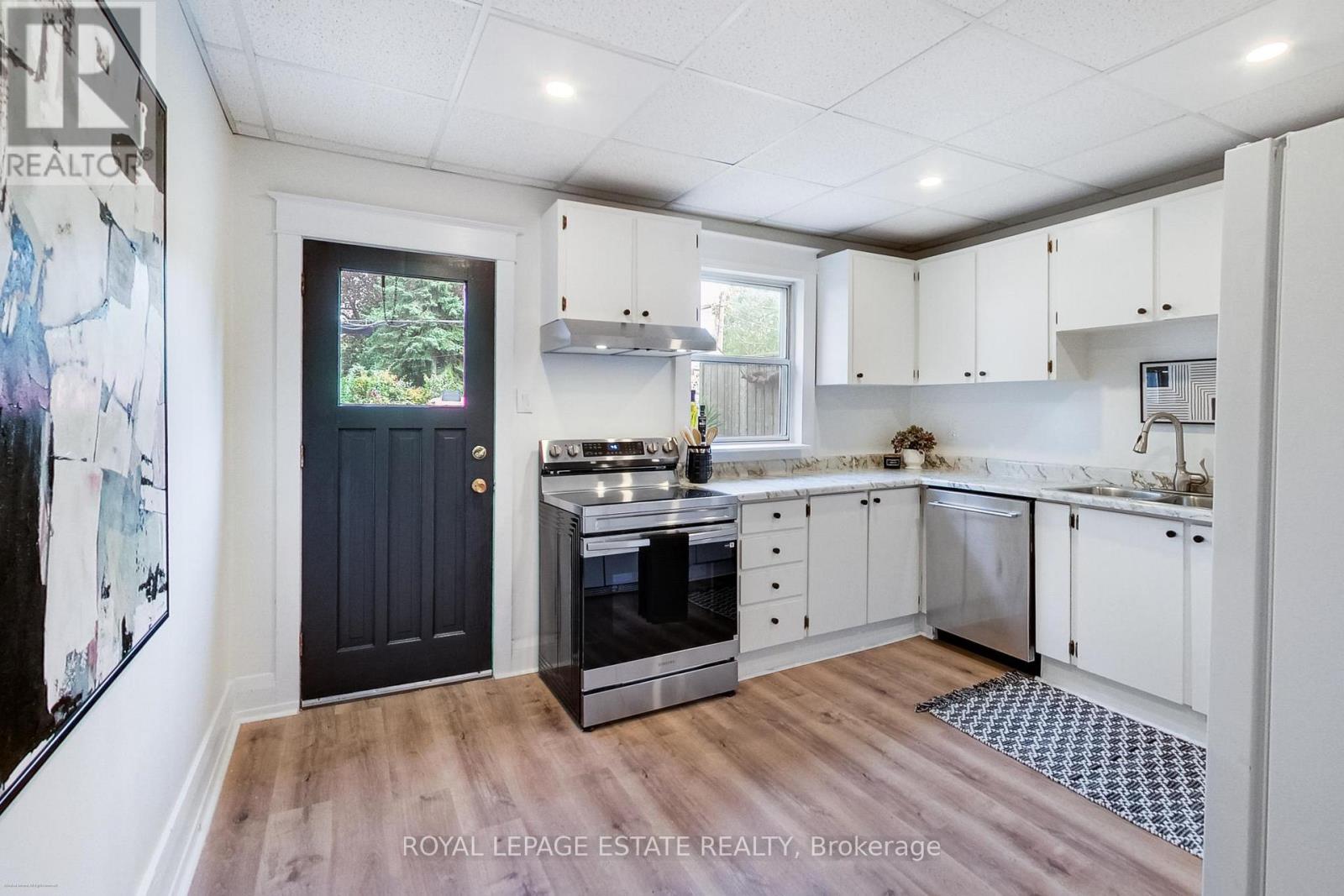 87 Woodmount Avenue, Toronto, Ontario  M4C 3Y1 - Photo 11 - E13841582