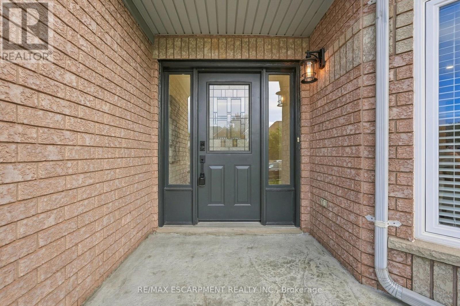 84 Riley Street, Hamilton, Ontario  L8B 0P9 - Photo 3 - X13841514