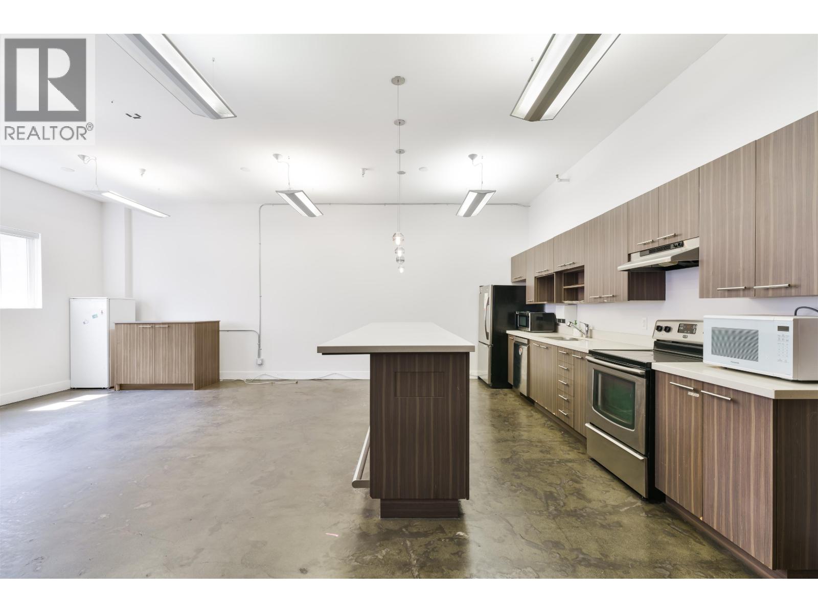 340 128 W HASTINGS STREET