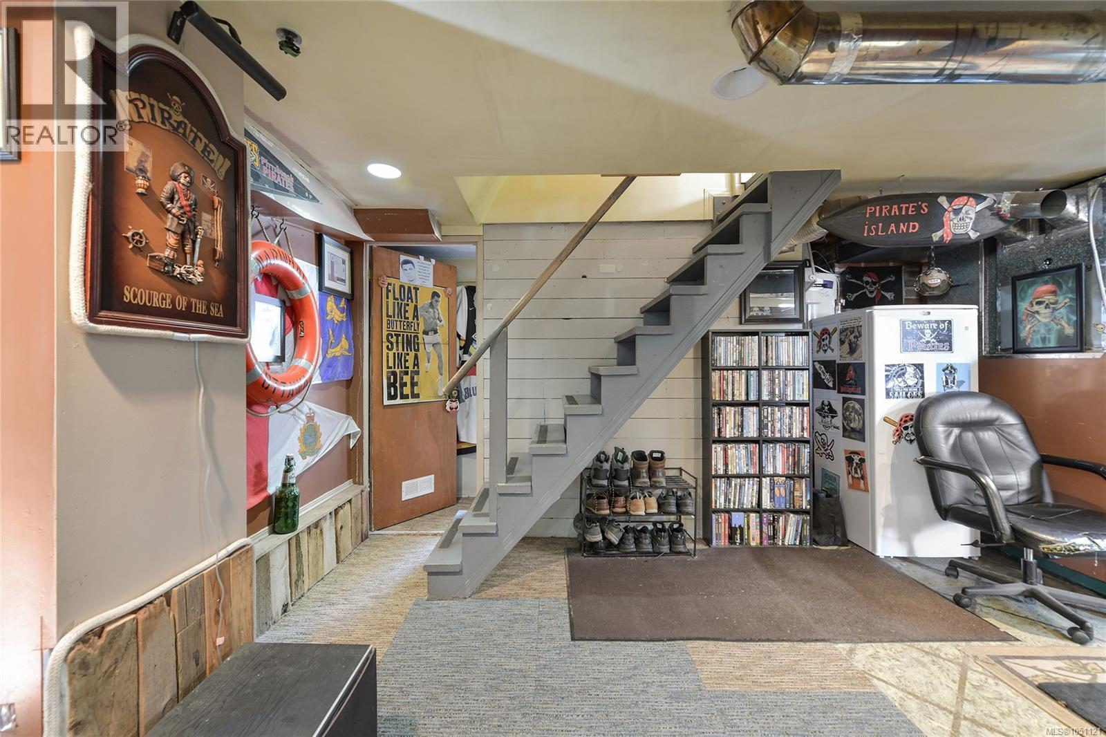 1113 Esquimalt Rd