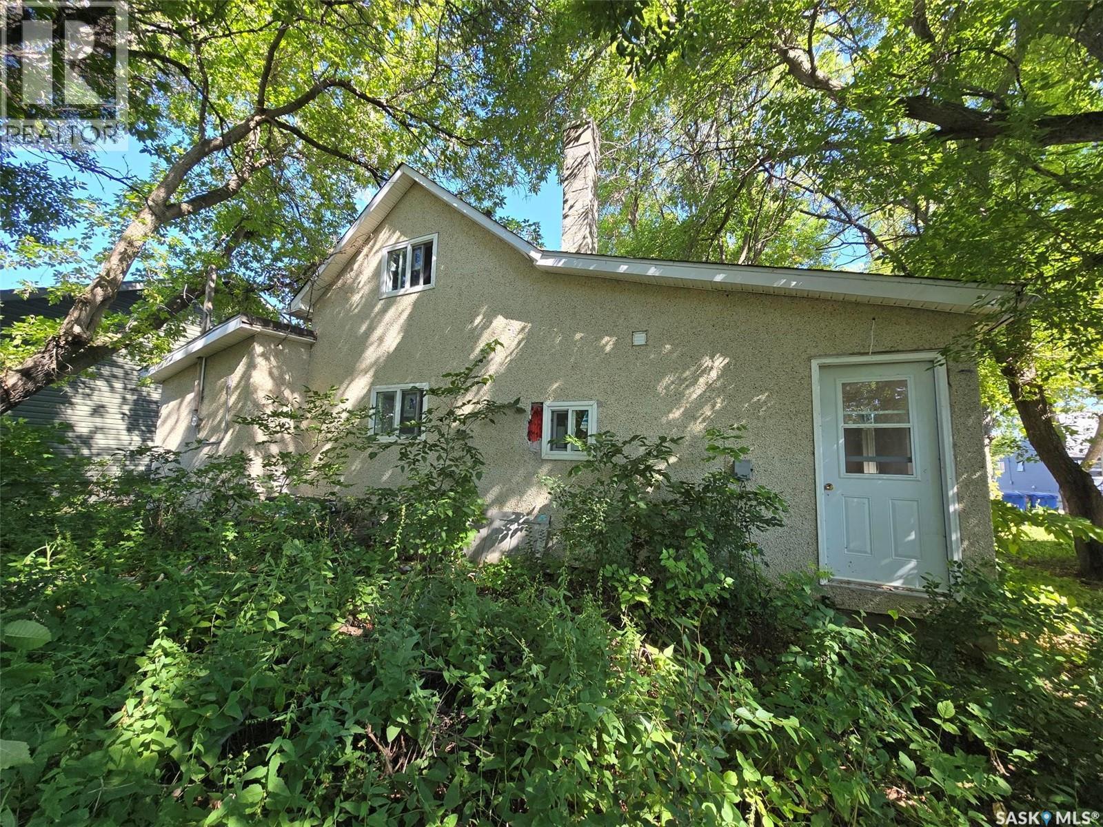 222 1st Avenue W, Montmartre, Saskatchewan  S0G 3M0 - Photo 3 - SK049922