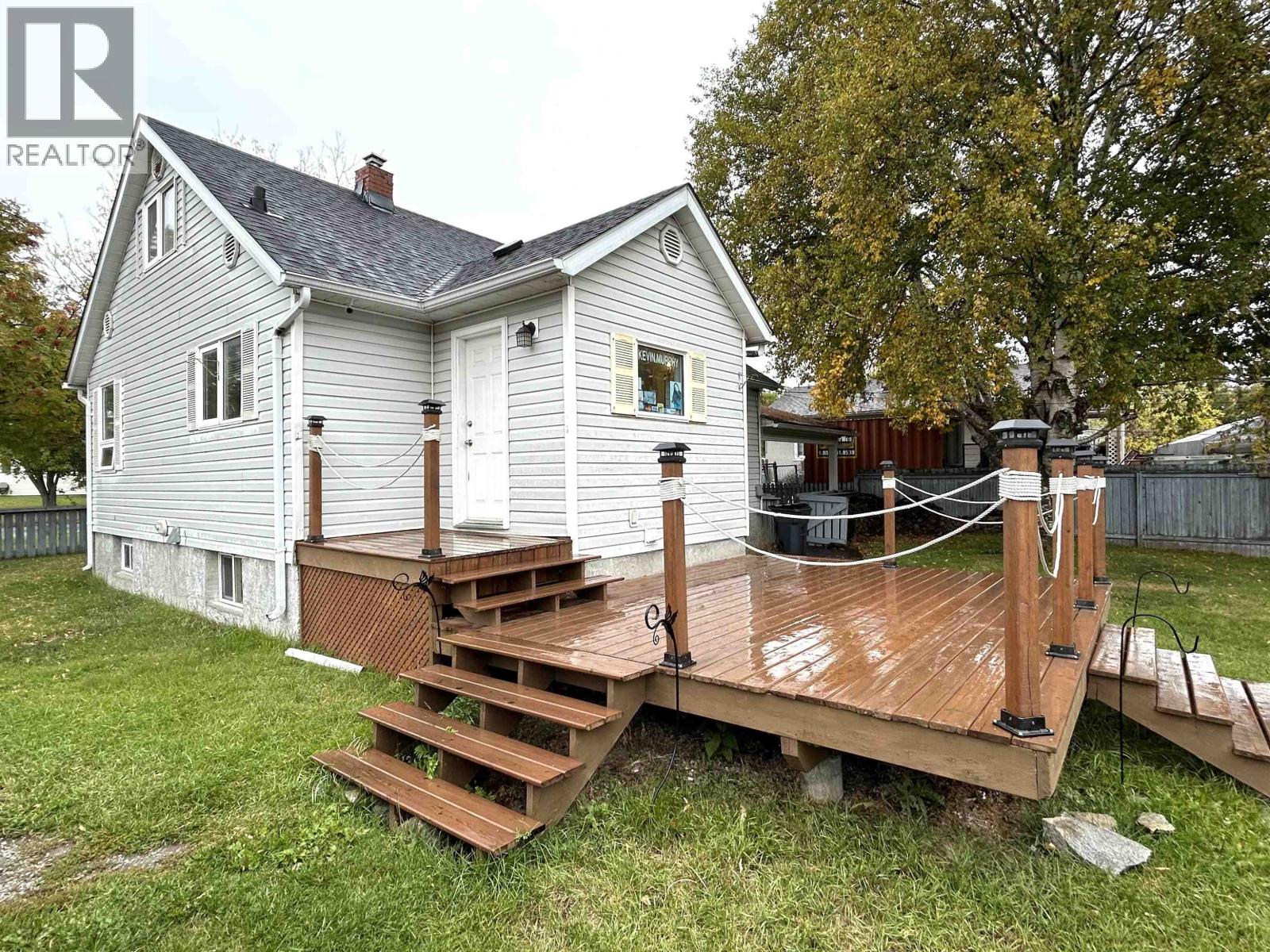 1880 Juniper Street, Prince George, British Columbia  V2L 1N7 - Photo 3 - R3170758