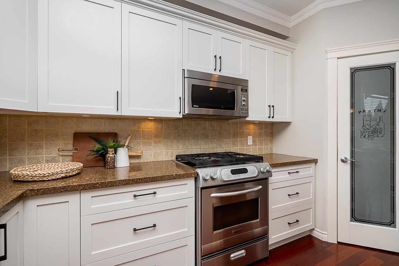 20230 71a Avenue, Langley, British Columbia  V2Y 3A1 - Photo 10 - R3170035
