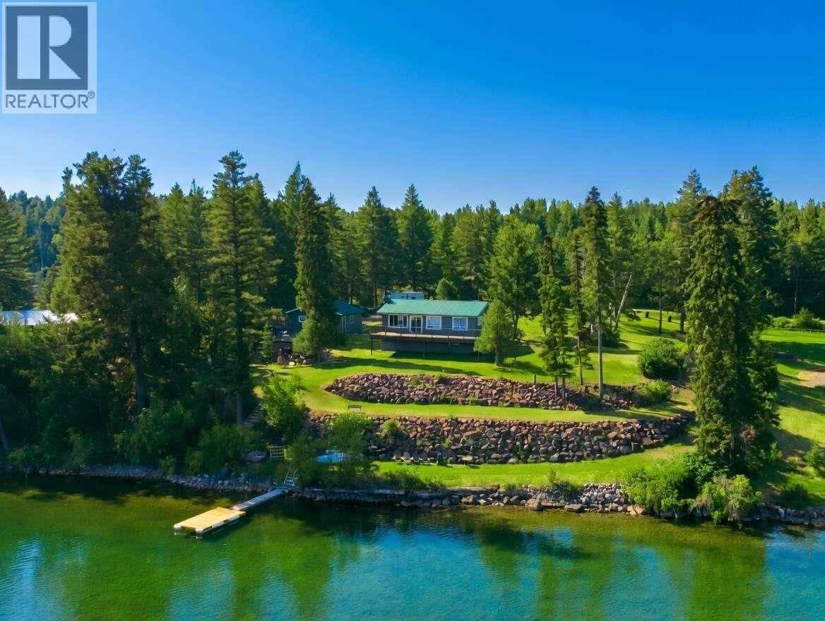 4803 LAKEVIEW ROAD, Lac La Hache, British Columbia