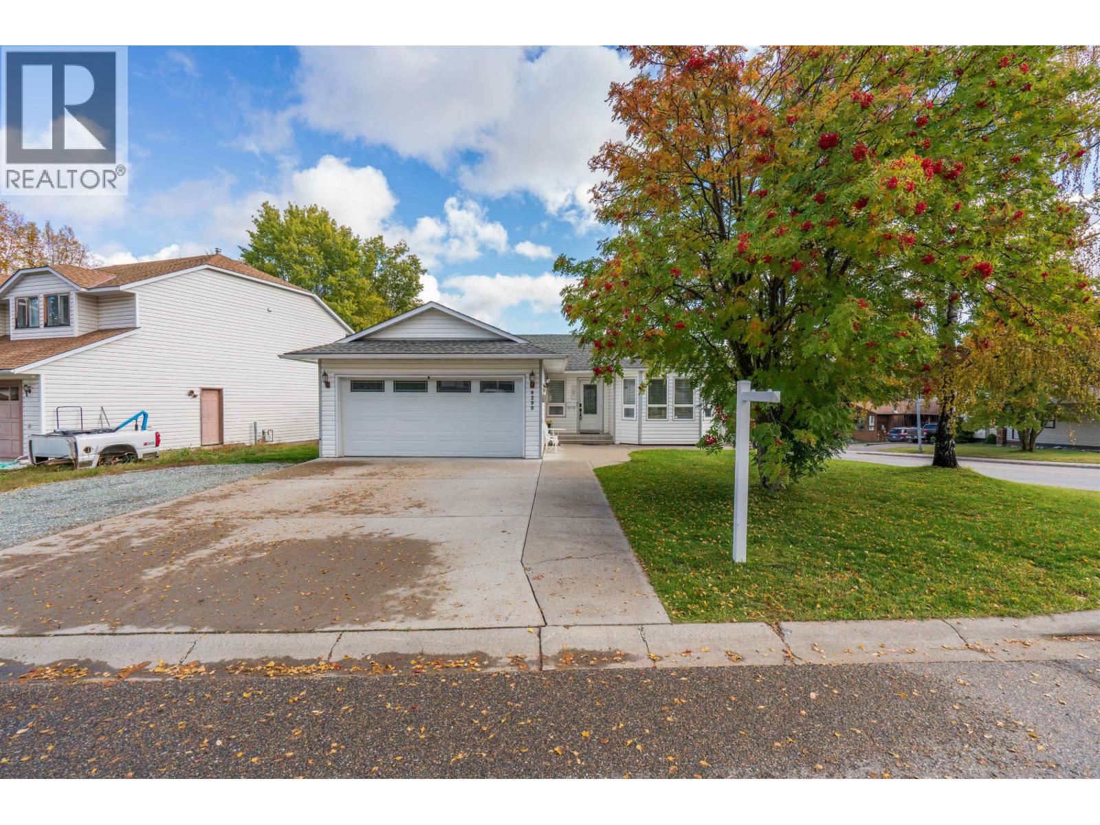 8299 St. John Crescent, Prince George, British Columbia  V2N 4H6 - Photo 3 - R3170813