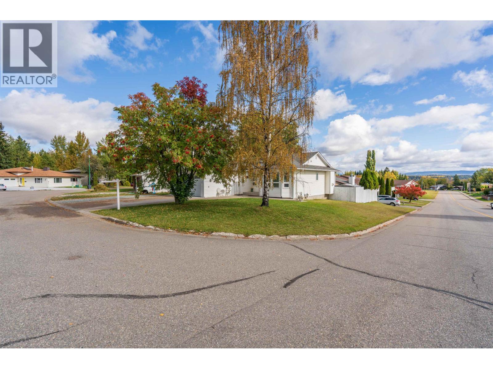 8299 St. John Crescent, Prince George, British Columbia  V2N 4H6 - Photo 4 - R3170813