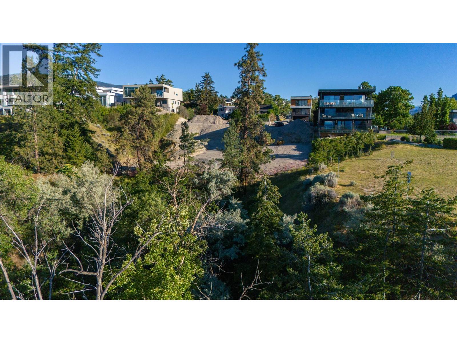 593 Vancouver Avenue