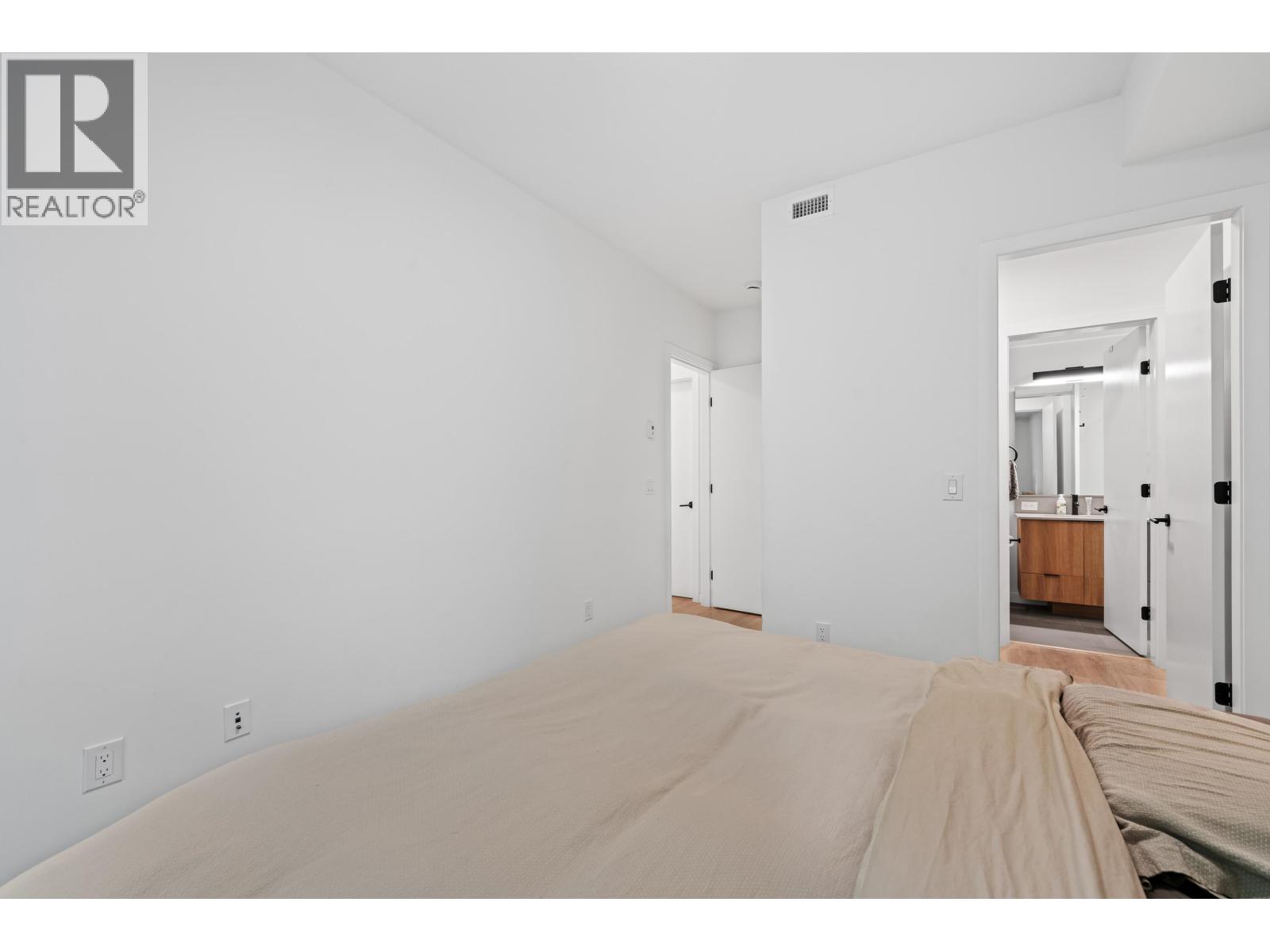 29 533 E 3rd Street, North Vancouver, British Columbia  V7L 1G4 - Photo 16 - R3170747