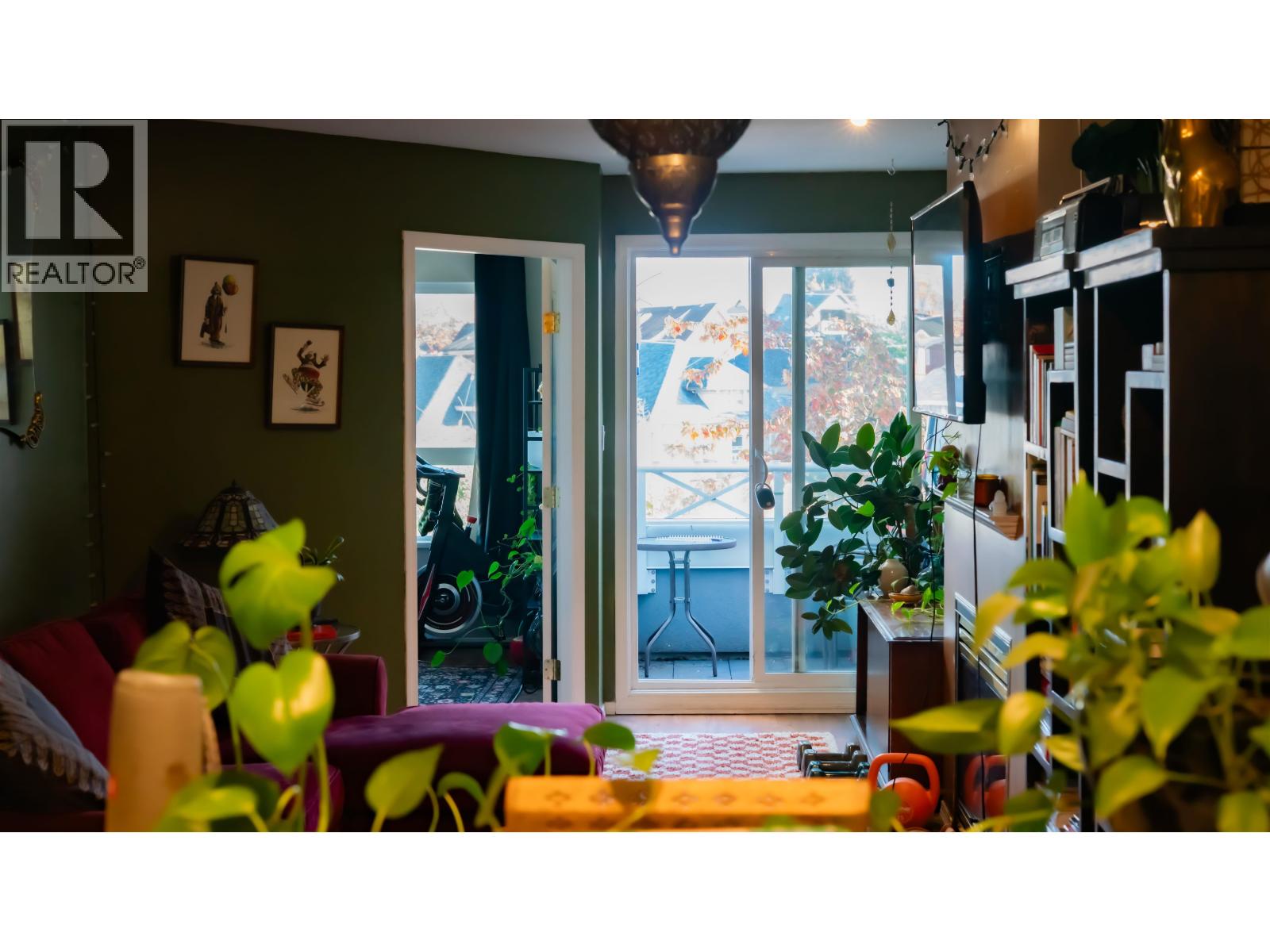 Ph10 760 Kingsway, Vancouver, British Columbia  V5V 3C1 - Photo 2 - R3170750