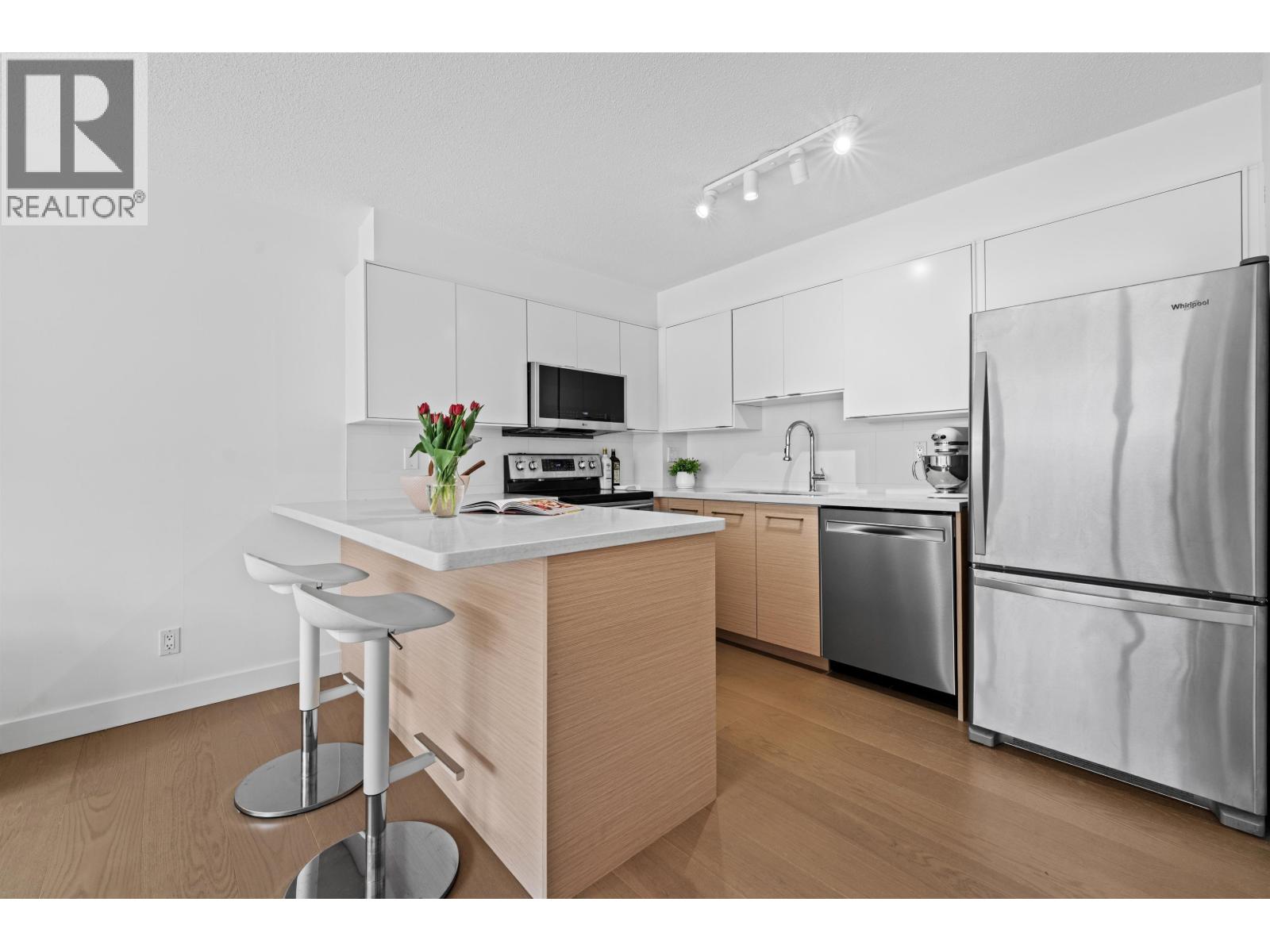 204 1633 W 8th Avenue, Vancouver, British Columbia  V6J 5H7 - Photo 2 - R3170761