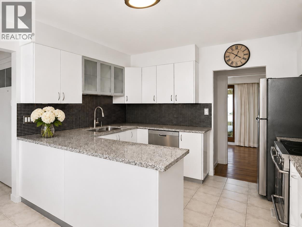 68 Bonnymuir Drive, West Vancouver, British Columbia  V7S 1L2 - Photo 12 - R3170787