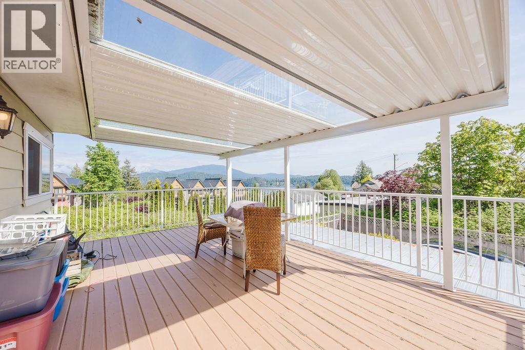 710 Gibsons Way, Gibsons, British Columbia  V0N 1V9 - Photo 18 - R3121623