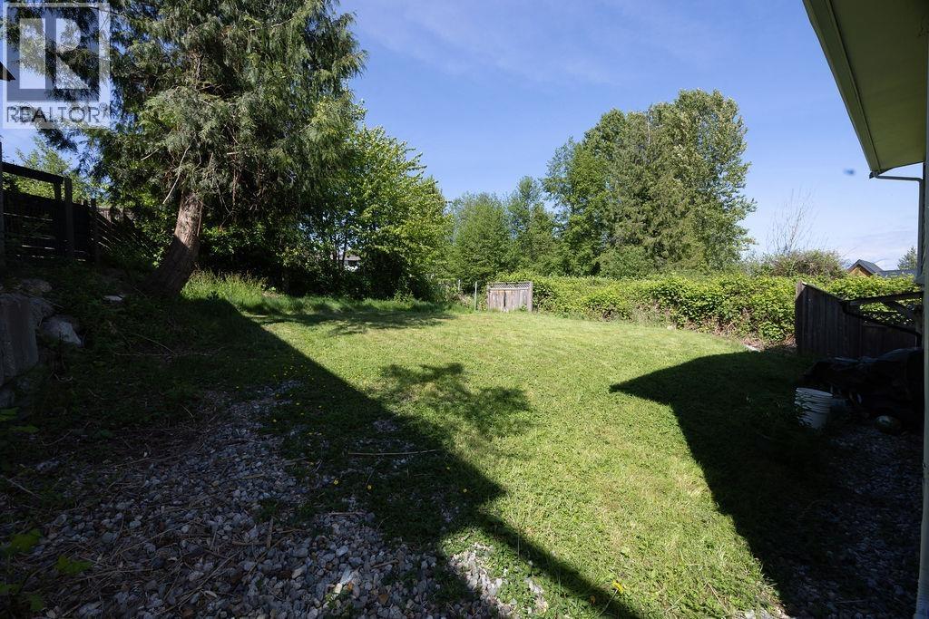 710 Gibsons Way, Gibsons, British Columbia  V0N 1V9 - Photo 22 - R3121623
