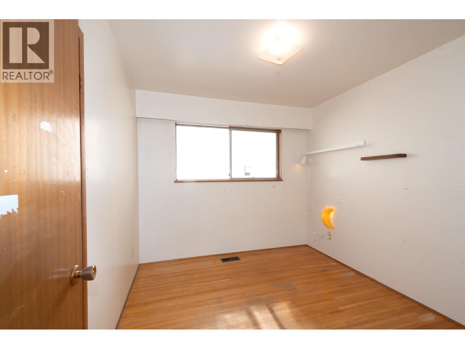 5363 Dumfries Street, Vancouver, British Columbia  V5P 3A3 - Photo 13 - R3170091