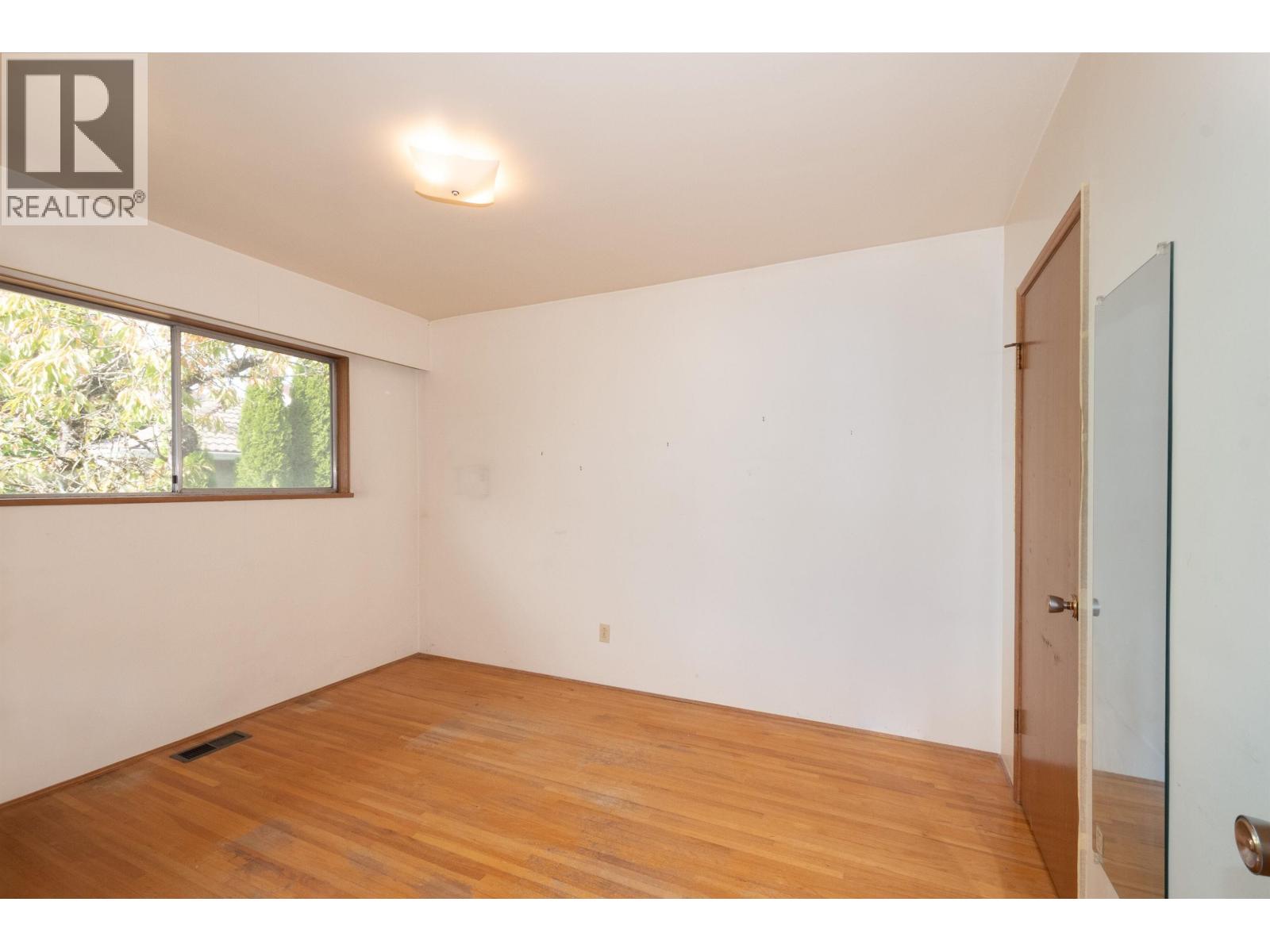 5363 Dumfries Street, Vancouver, British Columbia  V5P 3A3 - Photo 12 - R3170091