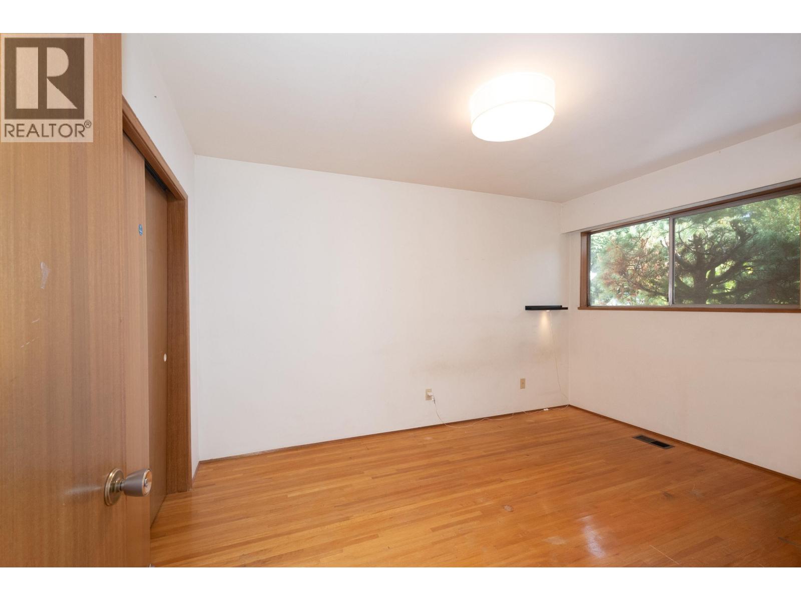 5363 Dumfries Street, Vancouver, British Columbia  V5P 3A3 - Photo 11 - R3170091