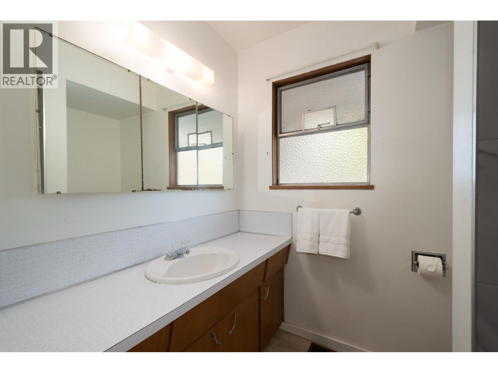 5363 Dumfries Street, Vancouver, British Columbia  V5P 3A3 - Photo 14 - R3170091