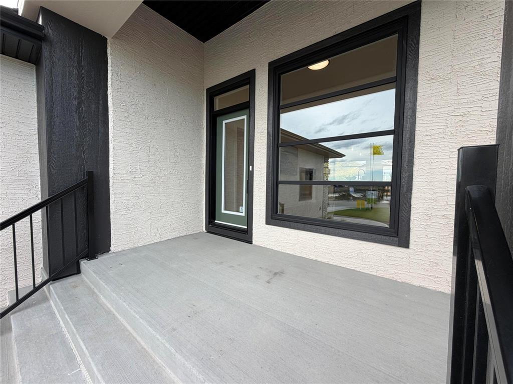 213 Laurent Drive Ile Des Chenes Manitoba Canada R4A0G5 3
