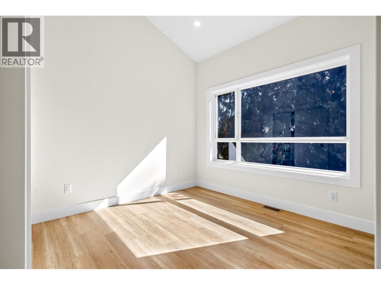 101 3532 Hastings Street, Port Coquitlam, British Columbia  V3E 0A6 - Photo 23 - R3170748