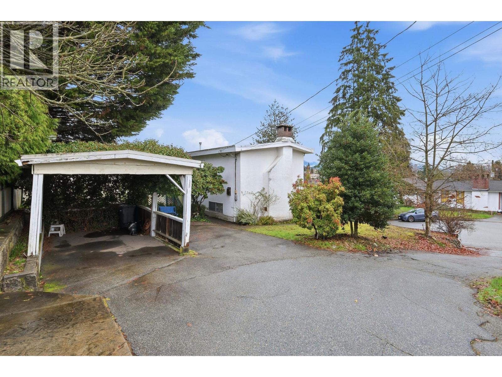 4745 GILPIN COURT