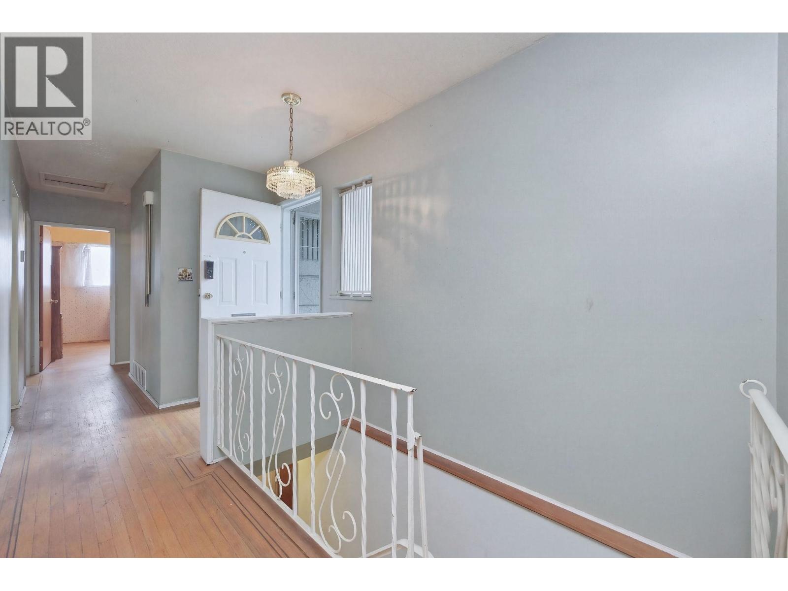 4745 GILPIN COURT