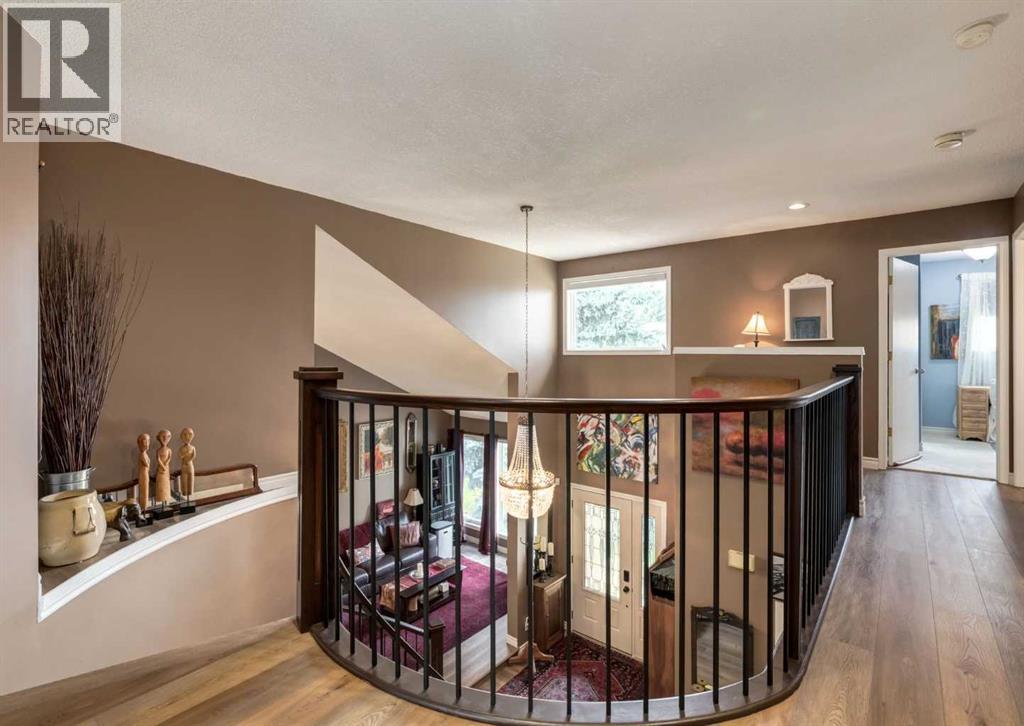 492 Silvergrove Gardens NW, Calgary, Alberta  T3B 4S8 - Photo 19 - A2347378