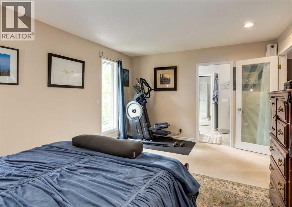 492 Silvergrove Gardens NW, Calgary, Alberta  T3B 4S8 - Photo 21 - A2347378