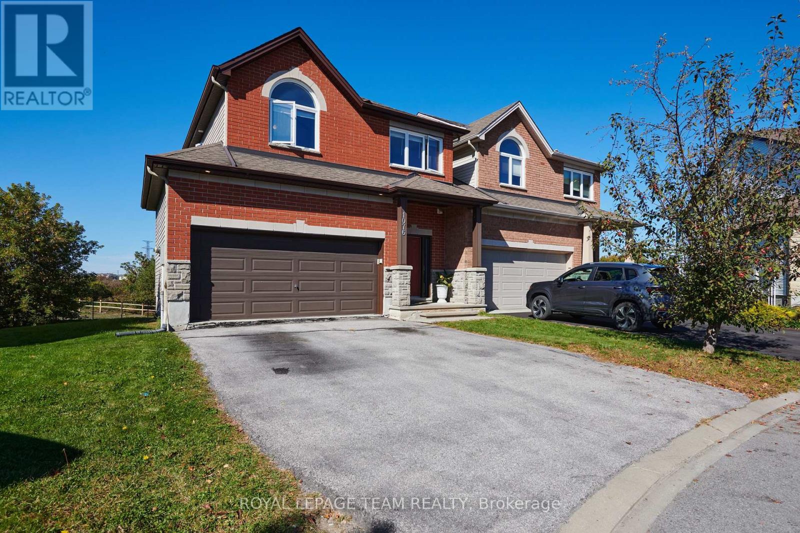 1076 Northgraves Crescent, Ottawa, Ontario  K2M 0C6 - Photo 2 - X13841680