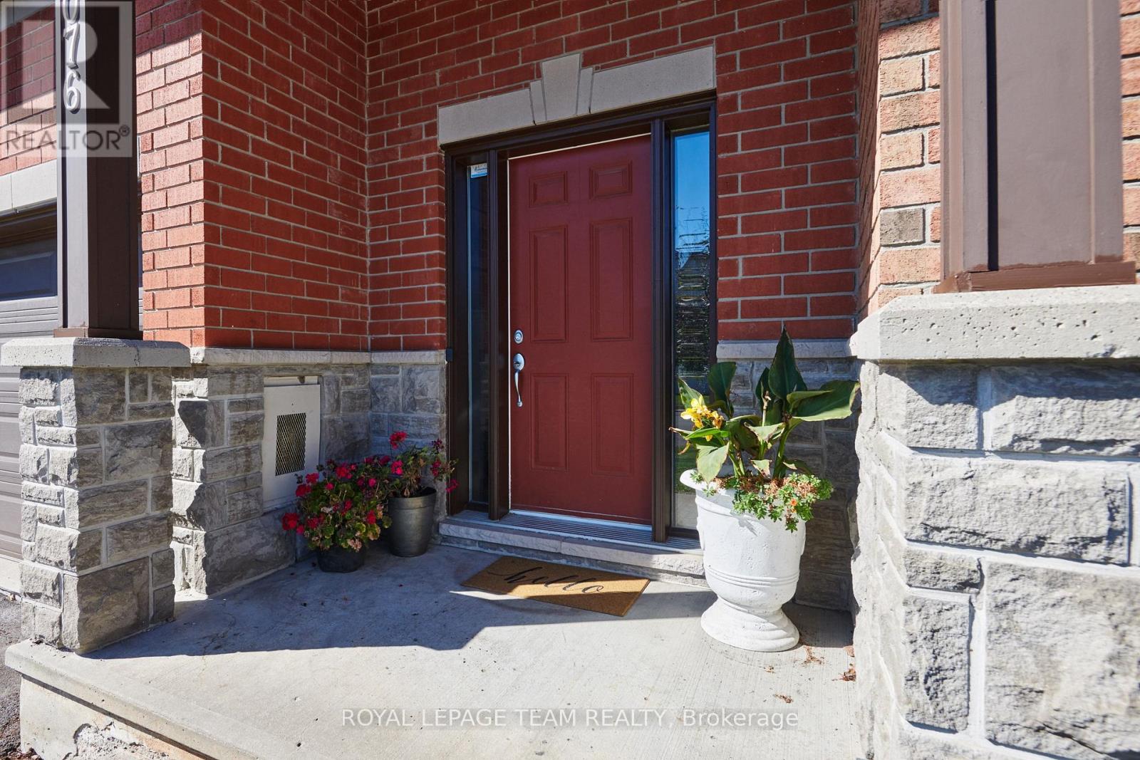 1076 Northgraves Crescent, Ottawa, Ontario  K2M 0C6 - Photo 3 - X13841680