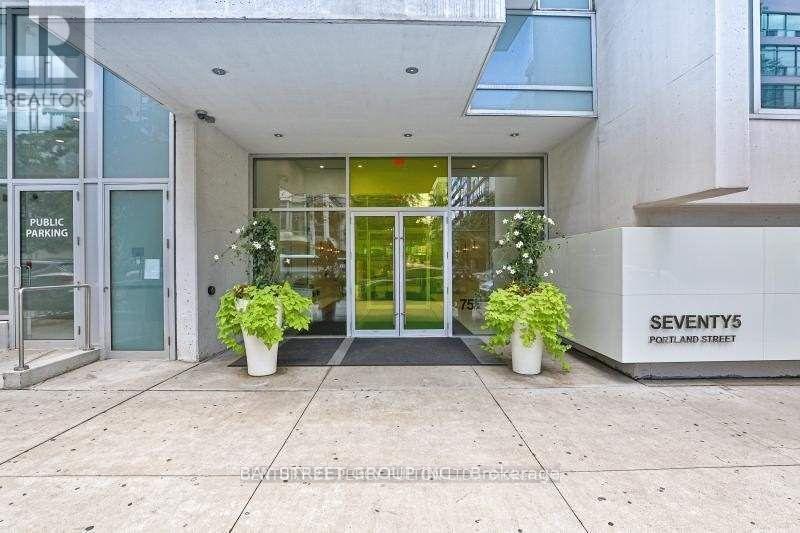 1007 - 75 Portland Street, Toronto, Ontario  M5V 2M9 - Photo 2 - C13841698