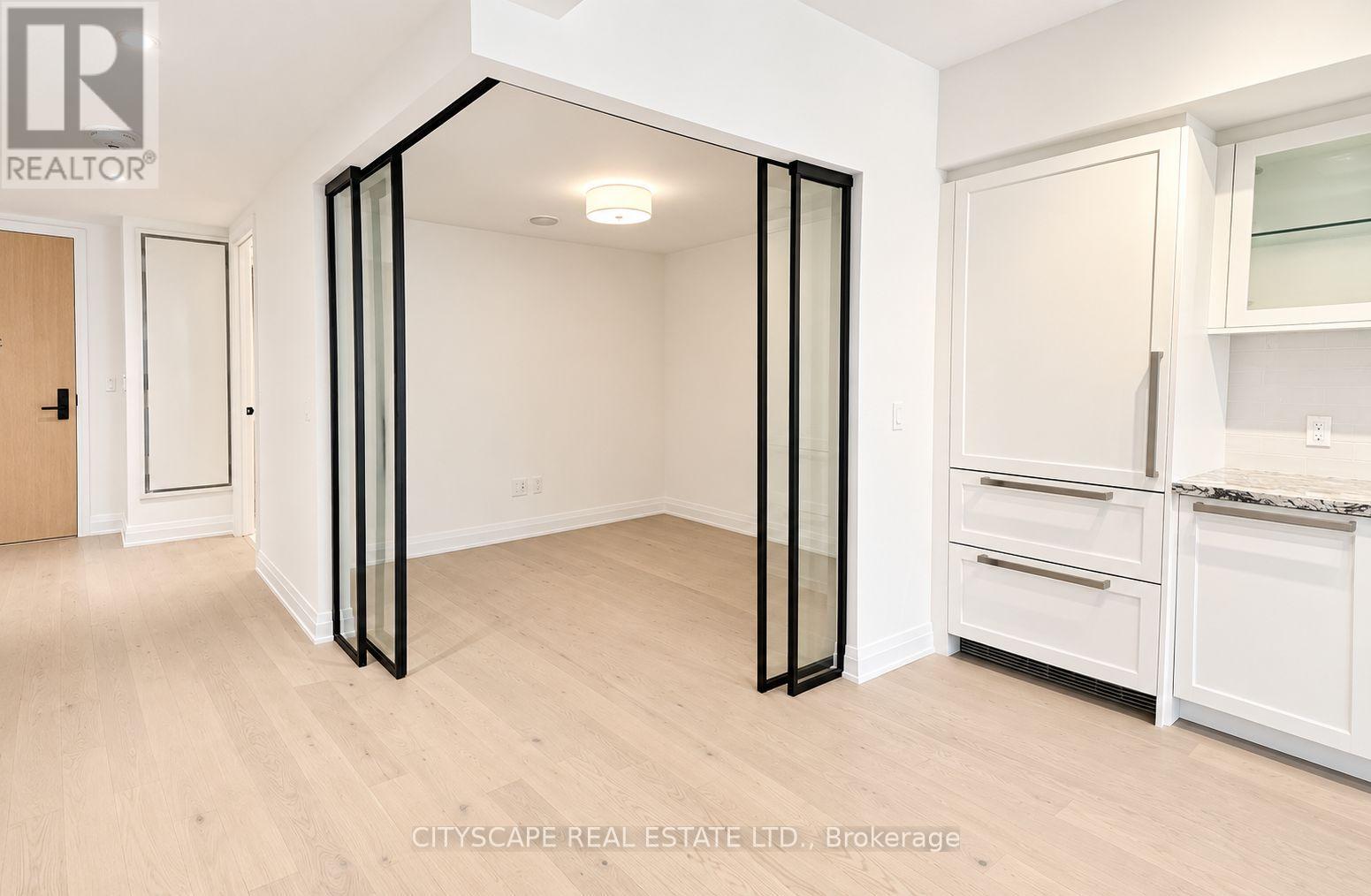 308 - 505 Glencairn Avenue, Toronto (Englemount-Lawrence), Ontario  M6B 0B2 - Photo 15 - C13841736