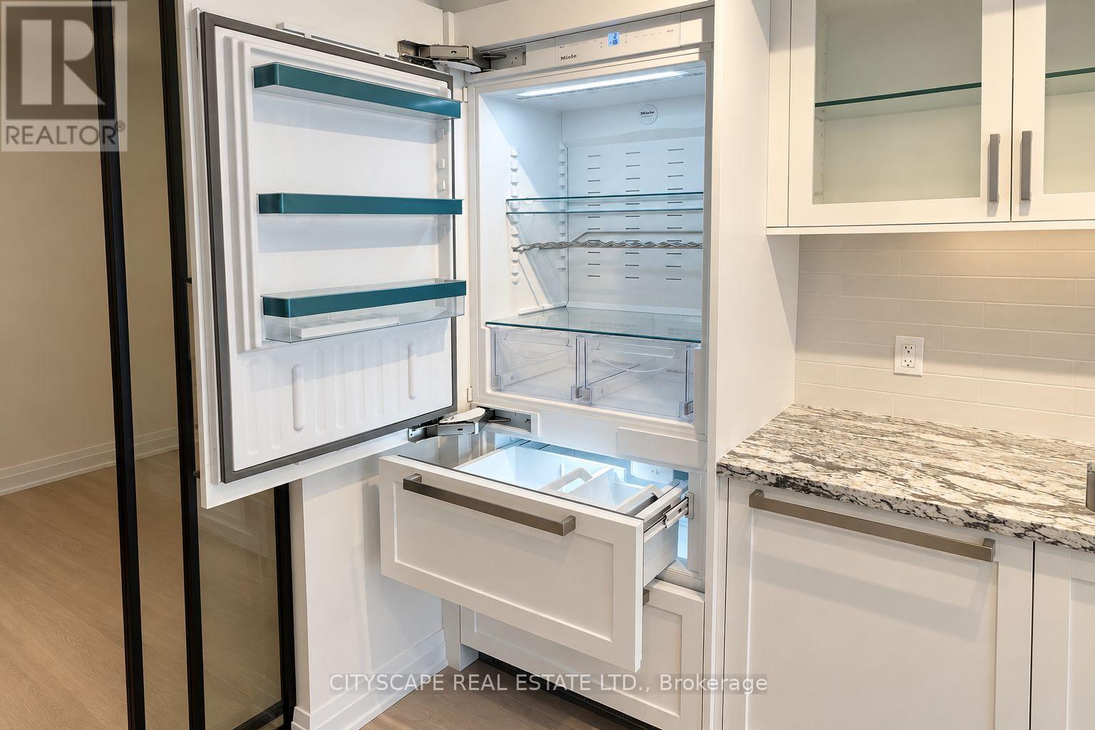 308 - 505 Glencairn Avenue, Toronto (Englemount-Lawrence), Ontario  M6B 0B2 - Photo 19 - C13841736