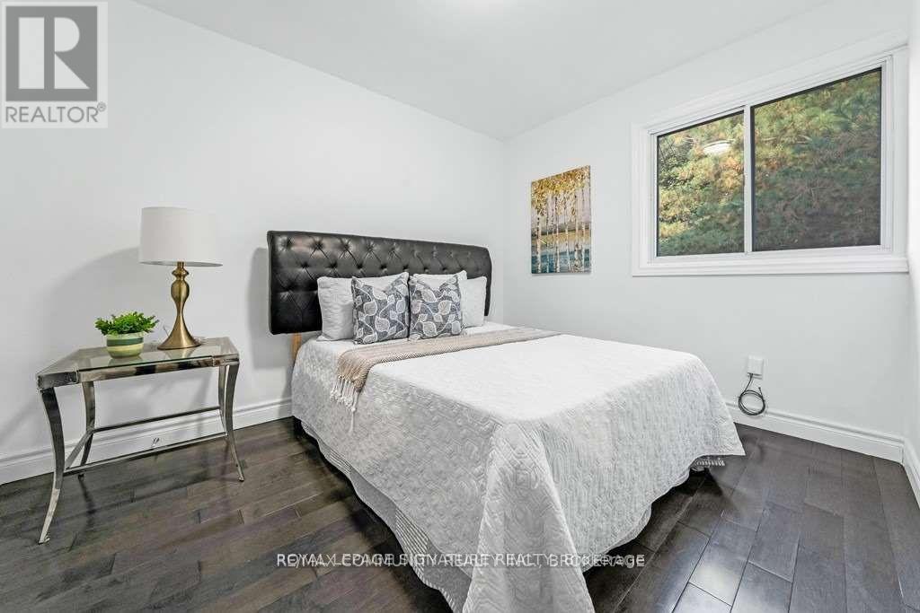 Upper - 11 Mid Pines Road, Toronto (Woburn), Ontario  M1G 2L5 - Photo 9 - E13841664